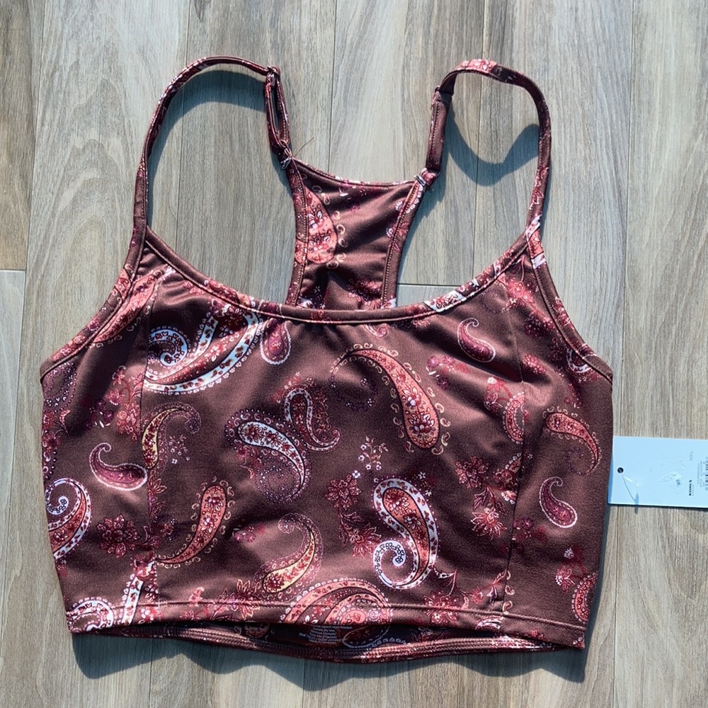 3/$15 SO top sporty scoop neck paisley print top shelf bra & cut out boho casual - Picture 12 of 14